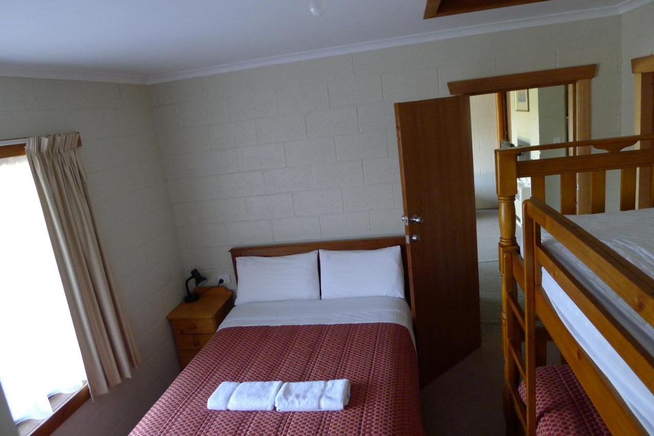 Willaway Motel Apartments Ulverstone Luaran gambar