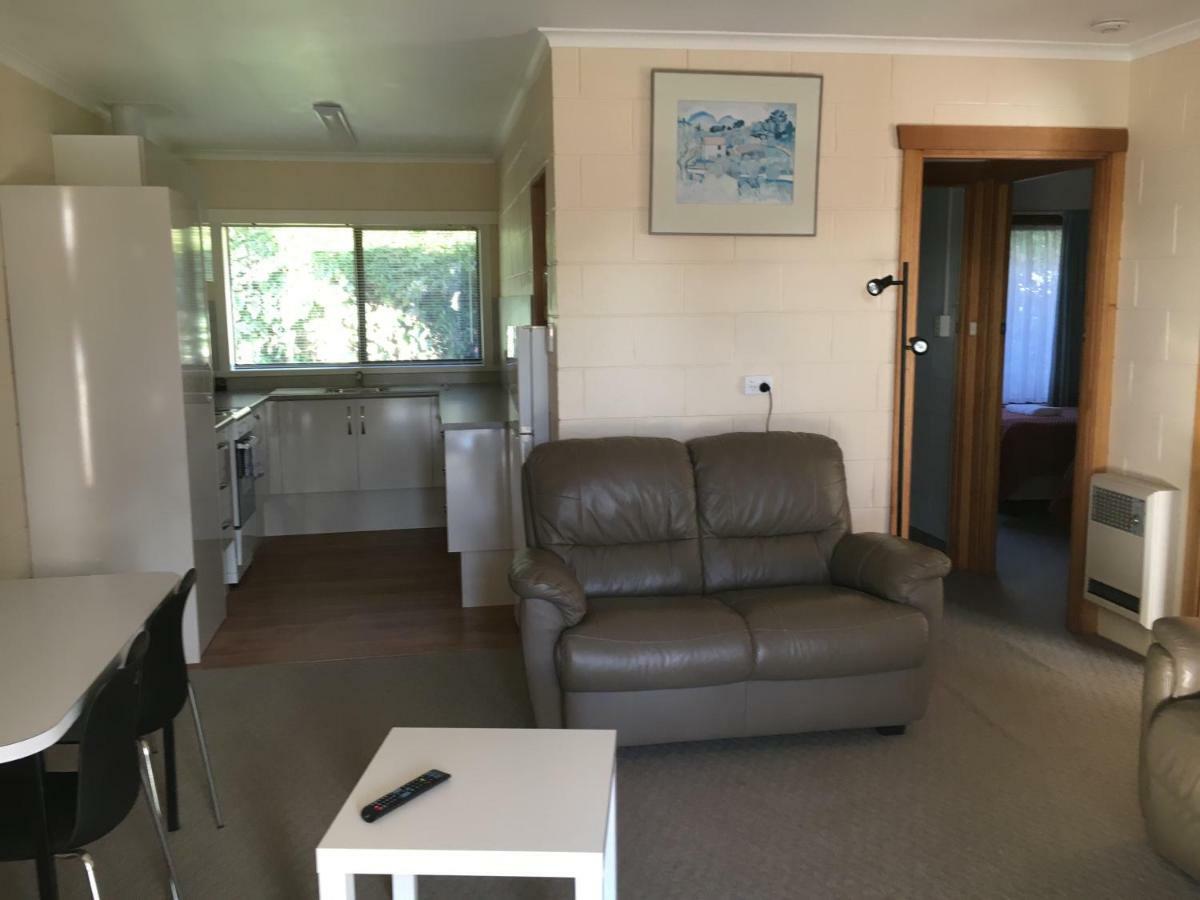 Willaway Motel Apartments Ulverstone Luaran gambar